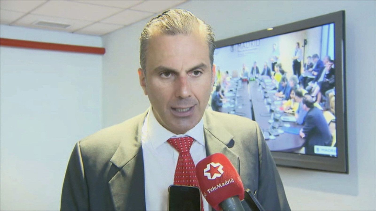 Vox amenaza con repetir en Madrid lo sucedido en Murcia