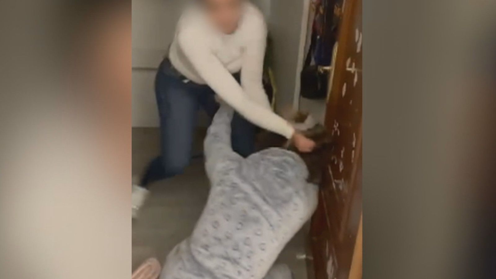 Brutal paliza a una mujer en un domicilio de Moratalaz por una presunta infidelidad