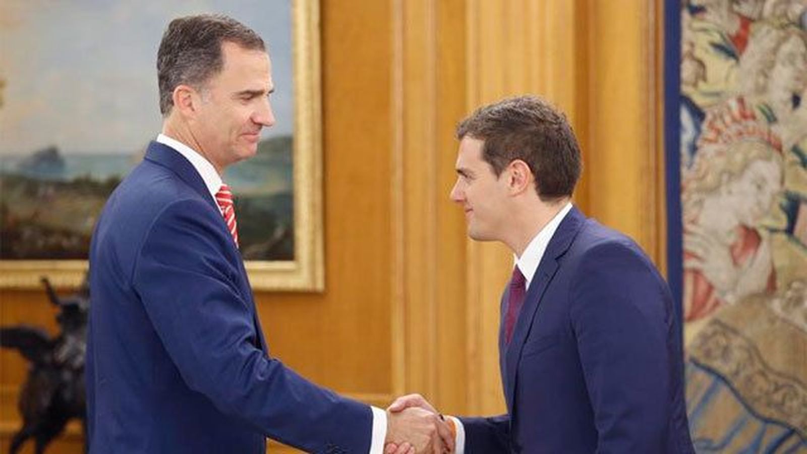 Rivera plantea al Rey un Gobierno de consenso "con las manos limpias"