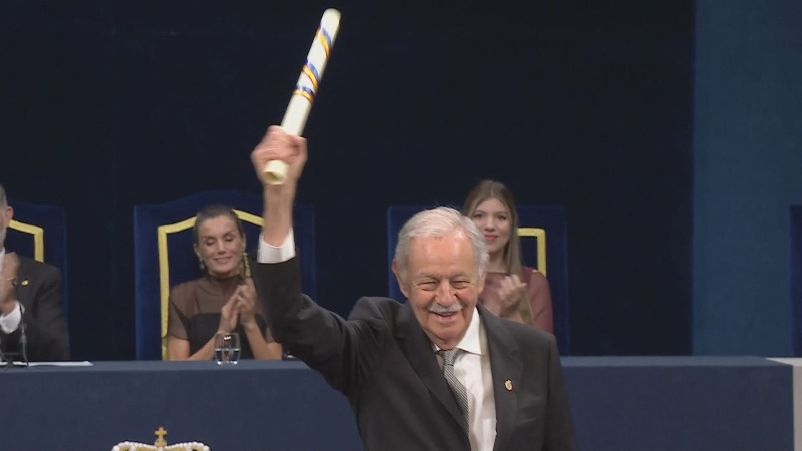 Eduardo Mendoza se declara "una joven promesa": "Lo último que se pierde no es la esperanza, sino la vanidad"