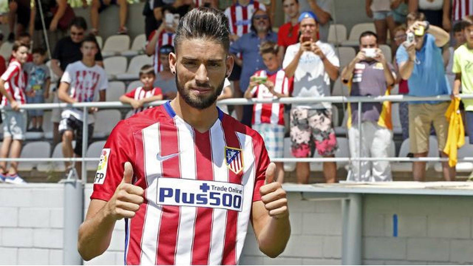 Carrasco: "Vengo a sudar la camiseta, no sustituyo a Arda"