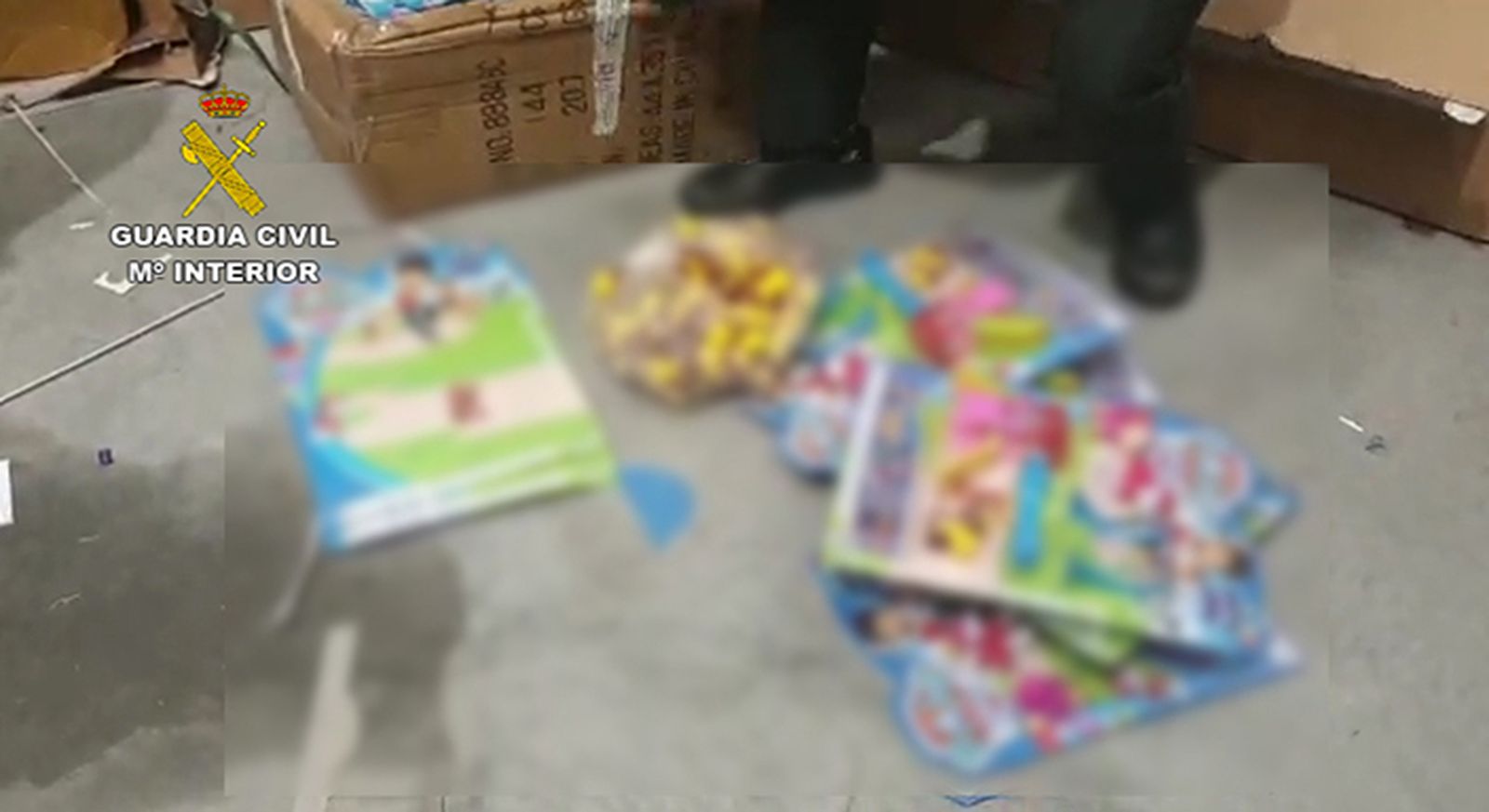 Incautación de juguetes falsificados en Pinto