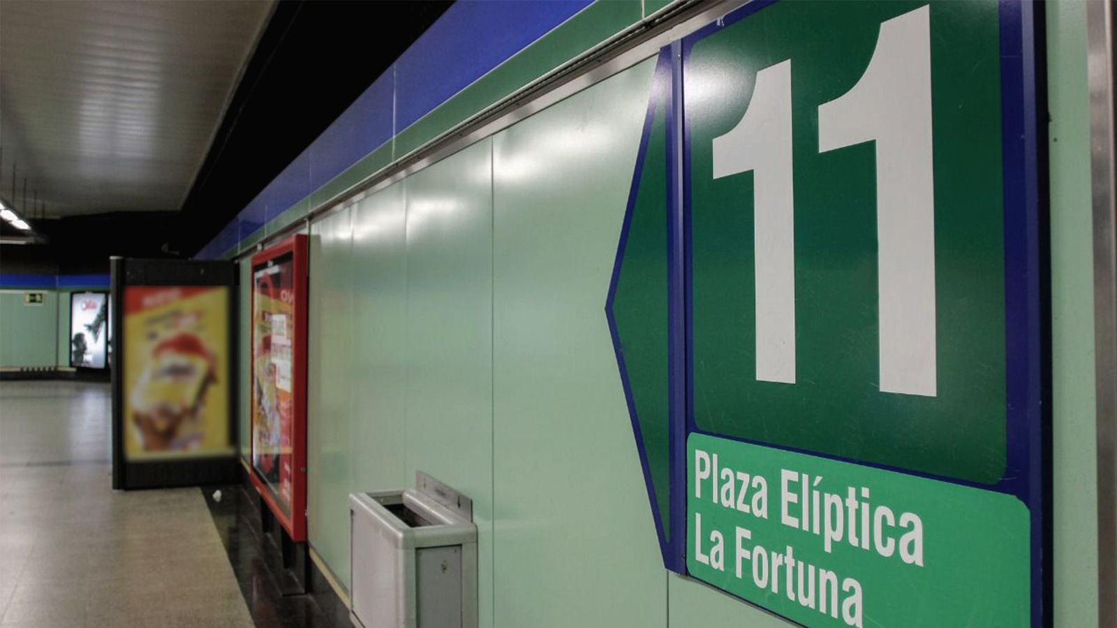 Cartel de la línea 11 de Metro de Madrid