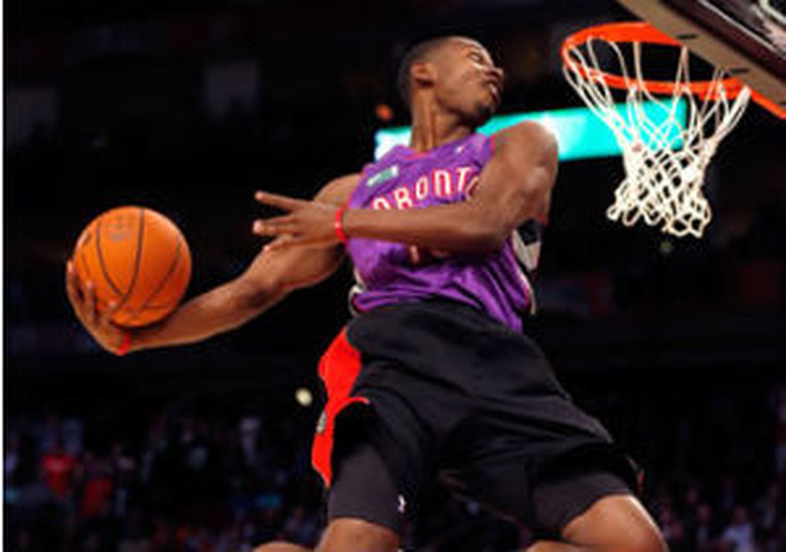 Ross gana el concurso de mates; Irving el de triples