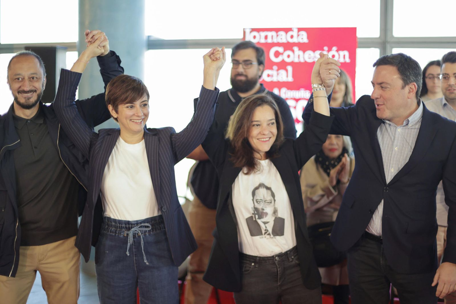 La ministra de Política Territorial y portavoz del Gobierno, Isabel Rodríguez , la alcaldesa de A Coruña, Inés Rey y el secretario general del PSdeG, Valentín González Formoso