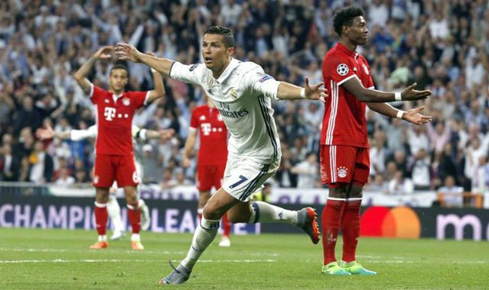 4-2. Cristiano, con un hat trick, lleva al Madrid a una nueva semifinal