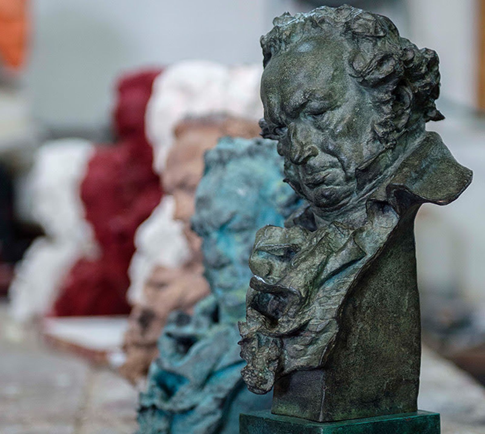 Estatuilla de  los Premios Goya 2024