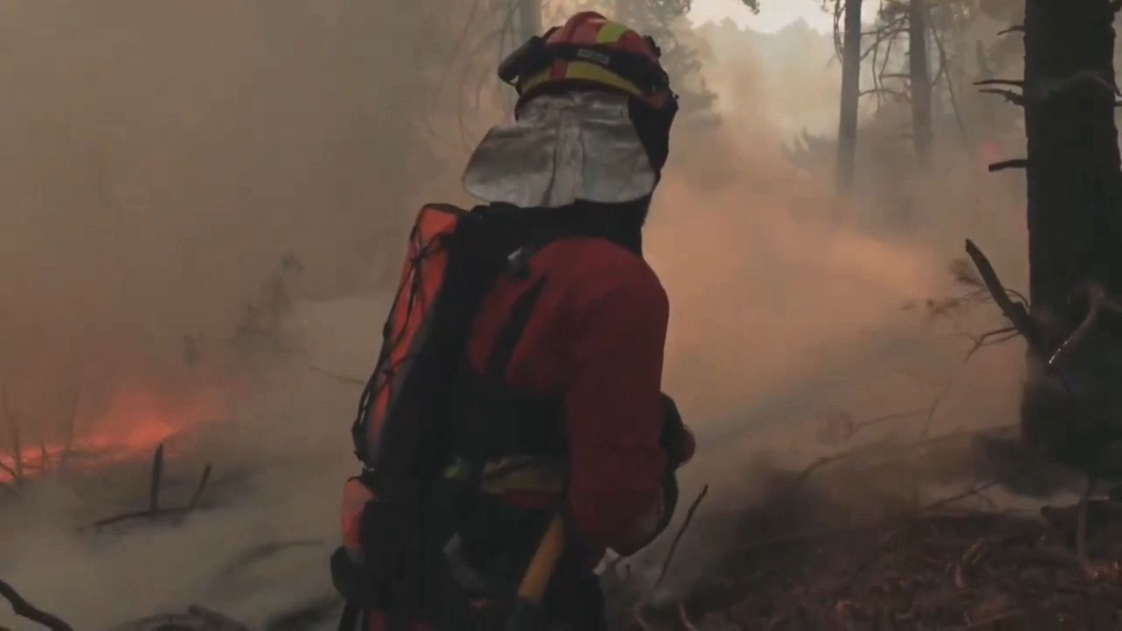 El incendio de La Mierla, Guadalajara, está cerca de su estabilización y con los primeros vecinos de regreso a sus casas
