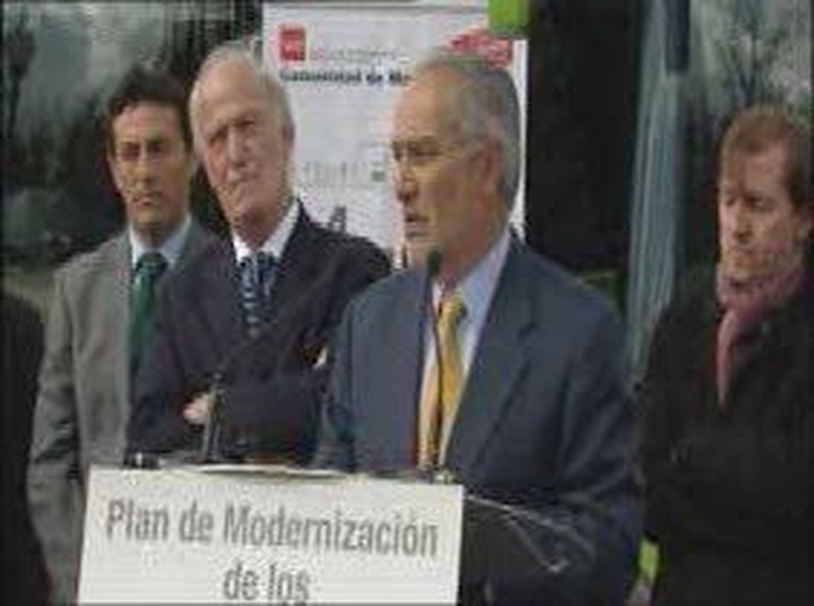 La Comunidad y los alcaldes del suroeste reclaman el BUS-VAO en la carretera de Extremadura