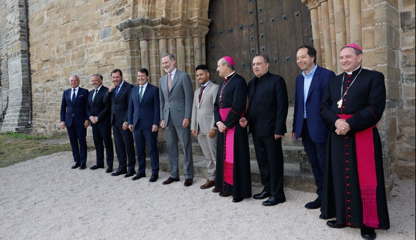 El rey Felipe VI inaugura en Villafranca (León) la XXVII edición de las Edades del Hombre