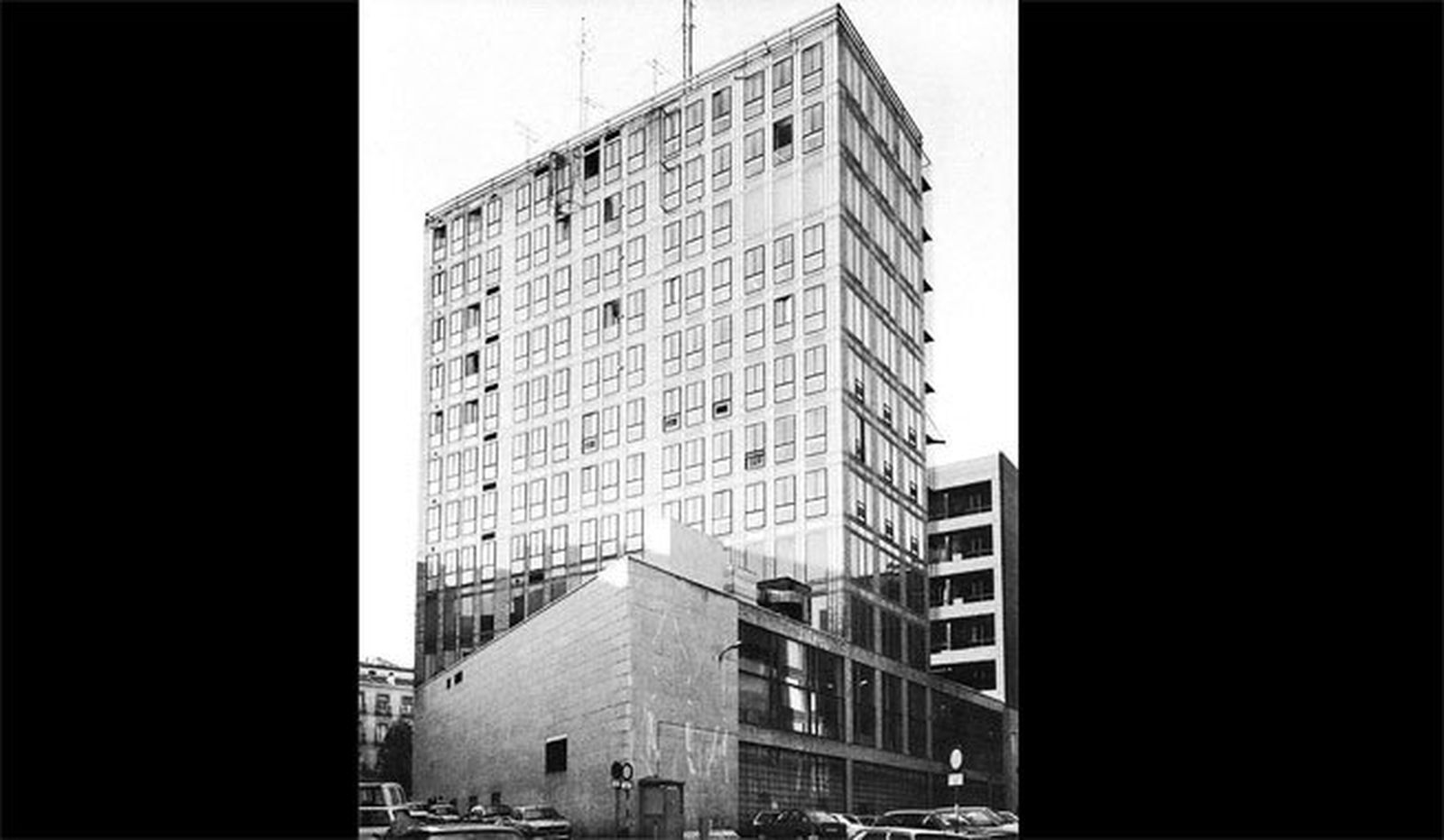 El Gobierno aprueba la declaración como monumento de la Casa Sindical en Madrid