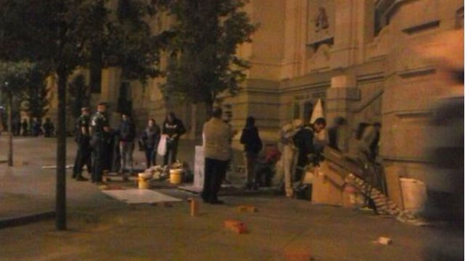 Ayuntamiento y Delegación, a la greña por el desalojo de las acampadas de Cibeles