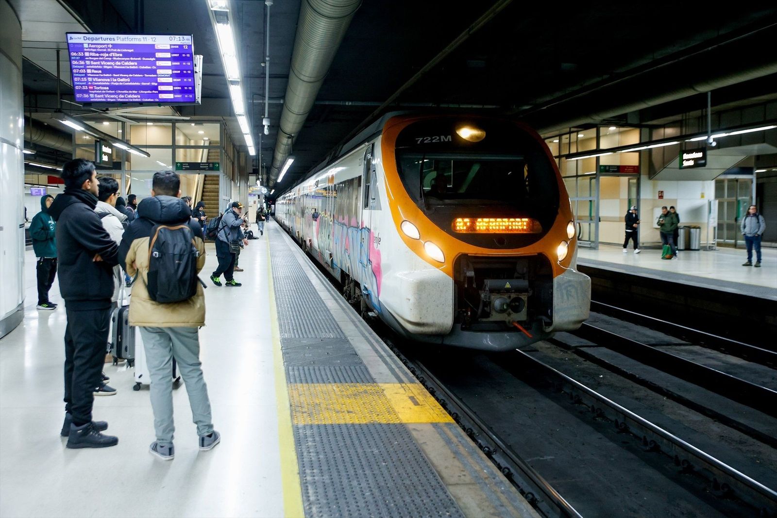 Dos nuevas caídas del Centro de Control de Adif paralizan Rodalies en Barcelona