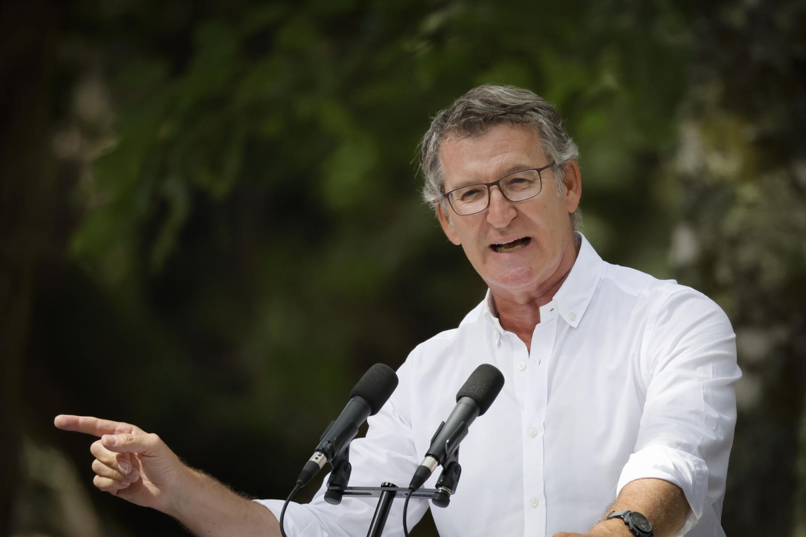 Feijóo pide un "cambio político" en España e insta Sánchez a "dimitir" y convocar elecciones