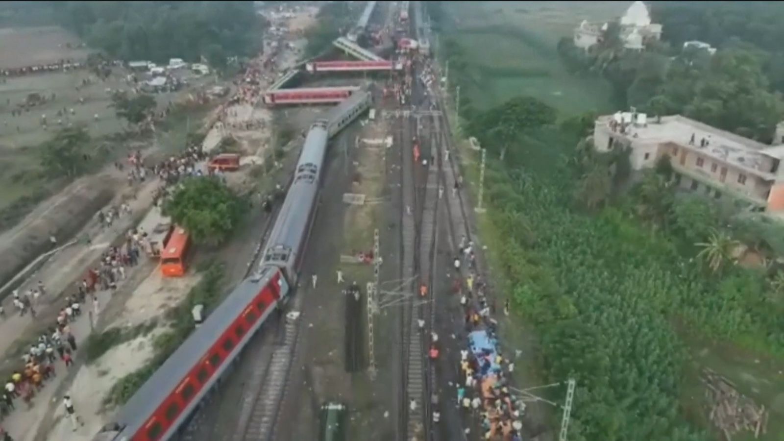 Choque de trenes en la India