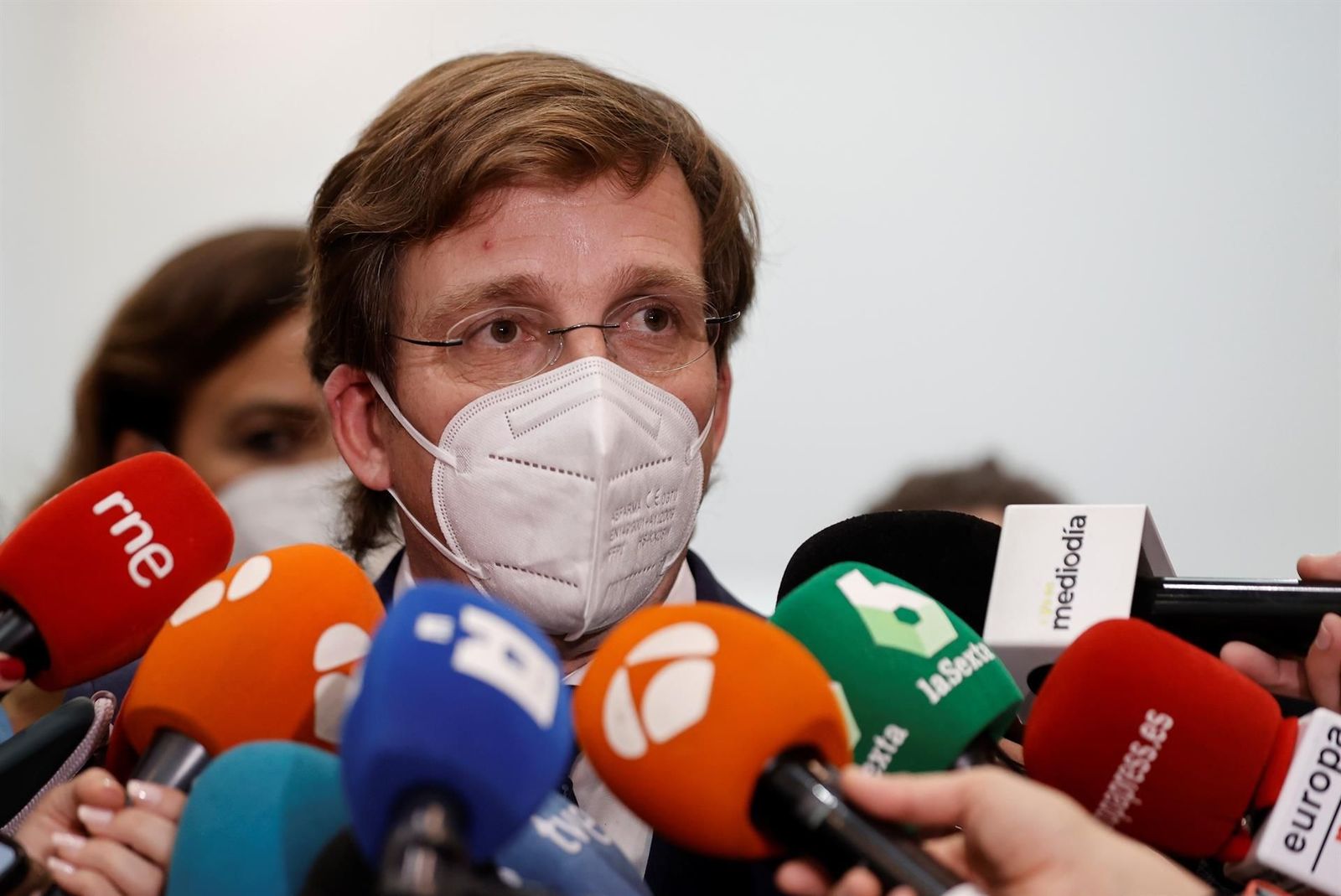 Almeida ve “deplorable” la actitud de Djokovic, que podrá jugar en Madrid "si el Gobierno lo autoriza"