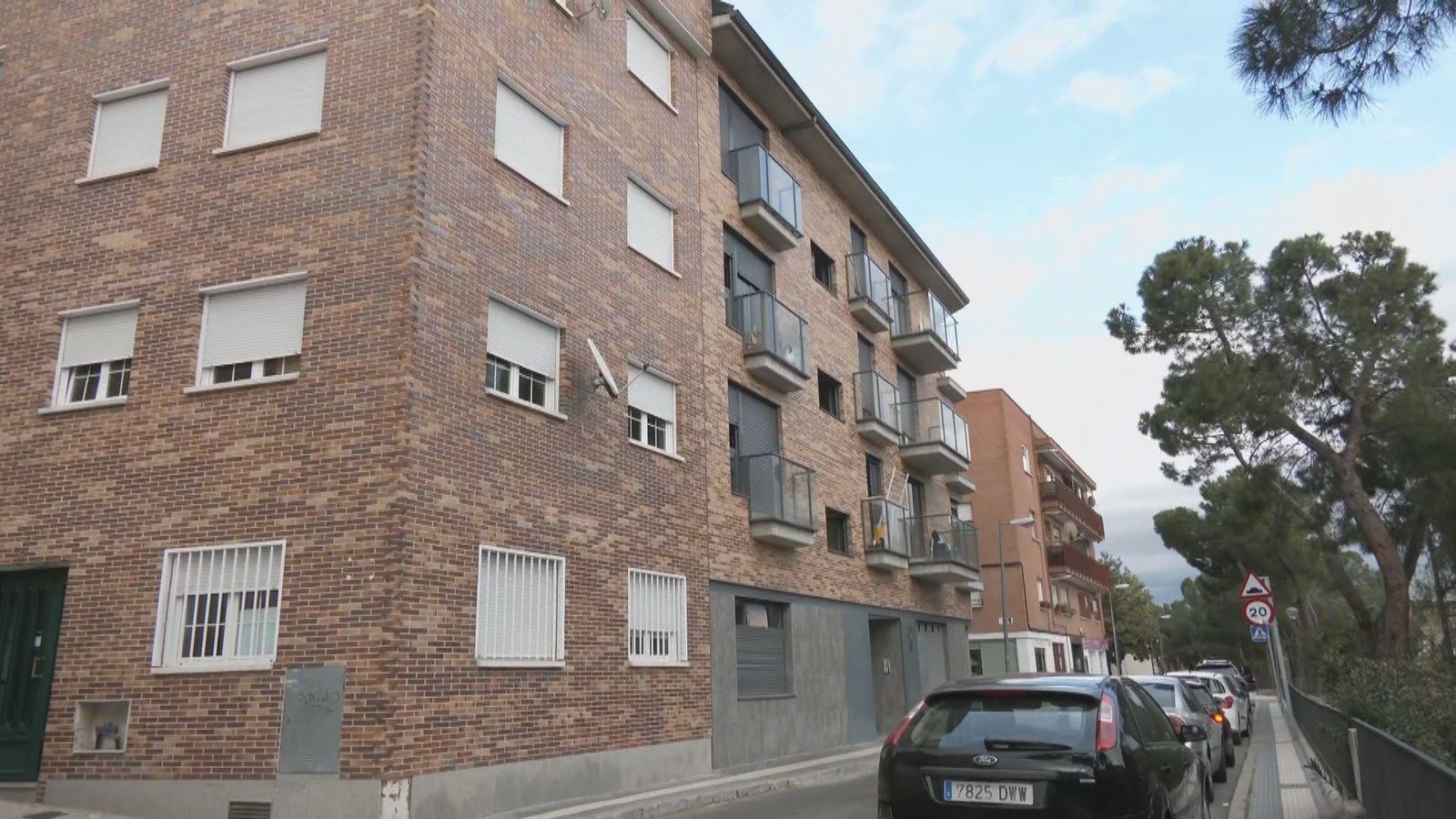 Nueva agresión a trabajadores de Telemadrid por los okupas del edificio de Majadahonda