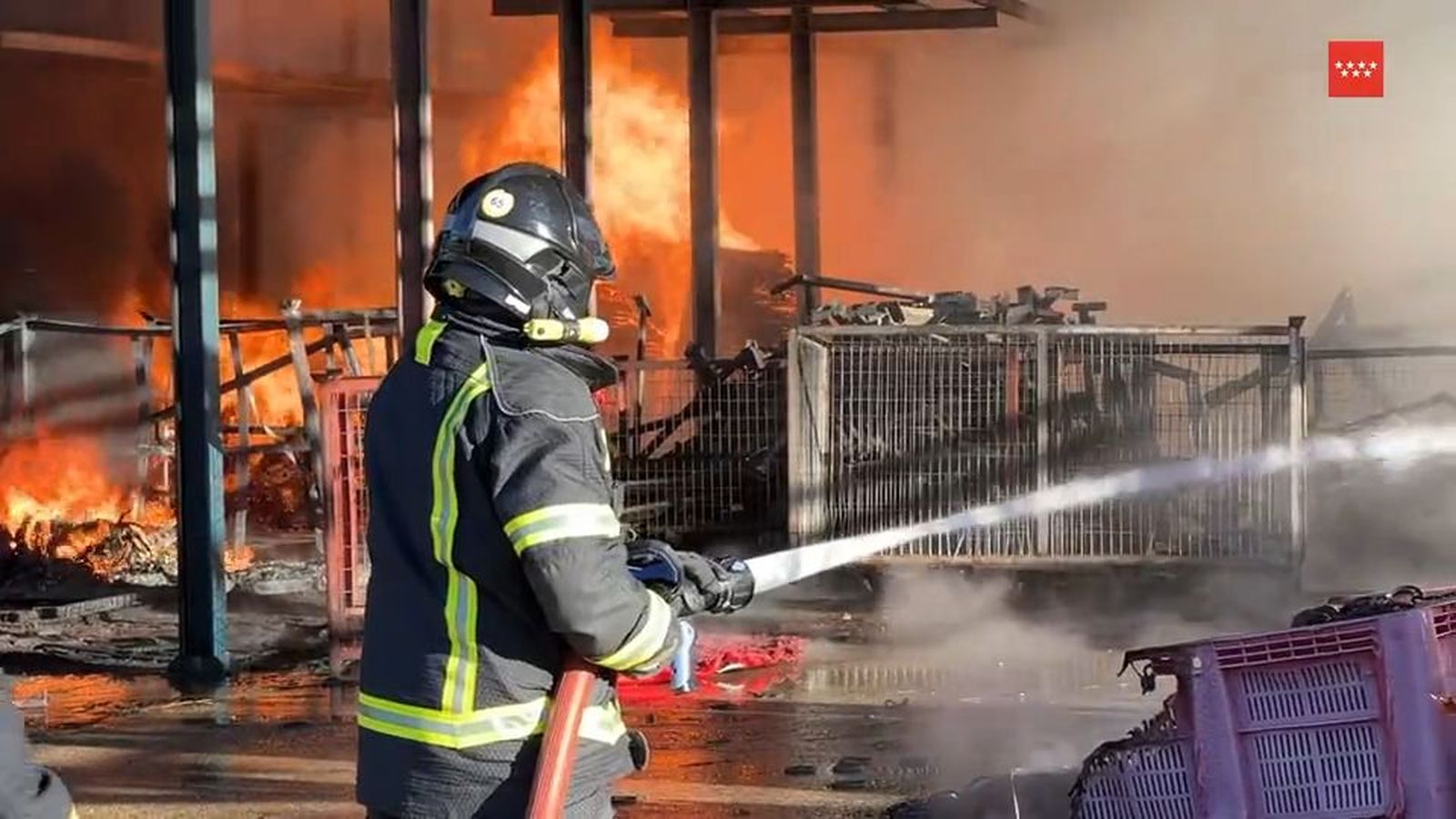 Incendio de nave industrial en Navalcarnero