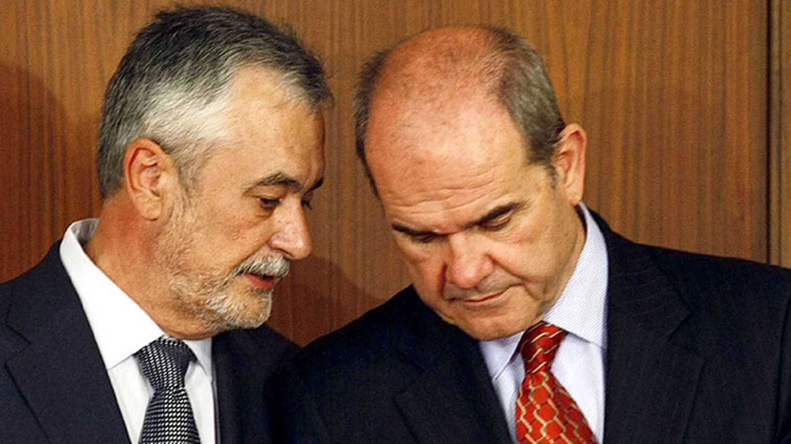 El juez de los ERE procesa a Chaves y Griñán y a seis exconsejeros de la Junta