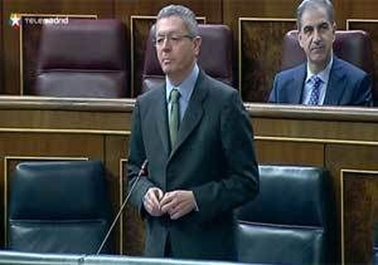 Gallardón aconseja a Madina ser progresista, liberarse de prejuicios y defender al 'nasciturus'