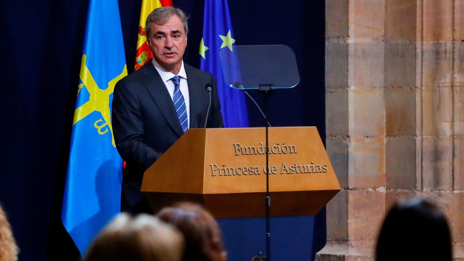 Carlos Sainz recibe el Princesa de Asturias y anima a los jóvenes a luchar por sus sueños con esfuerzo