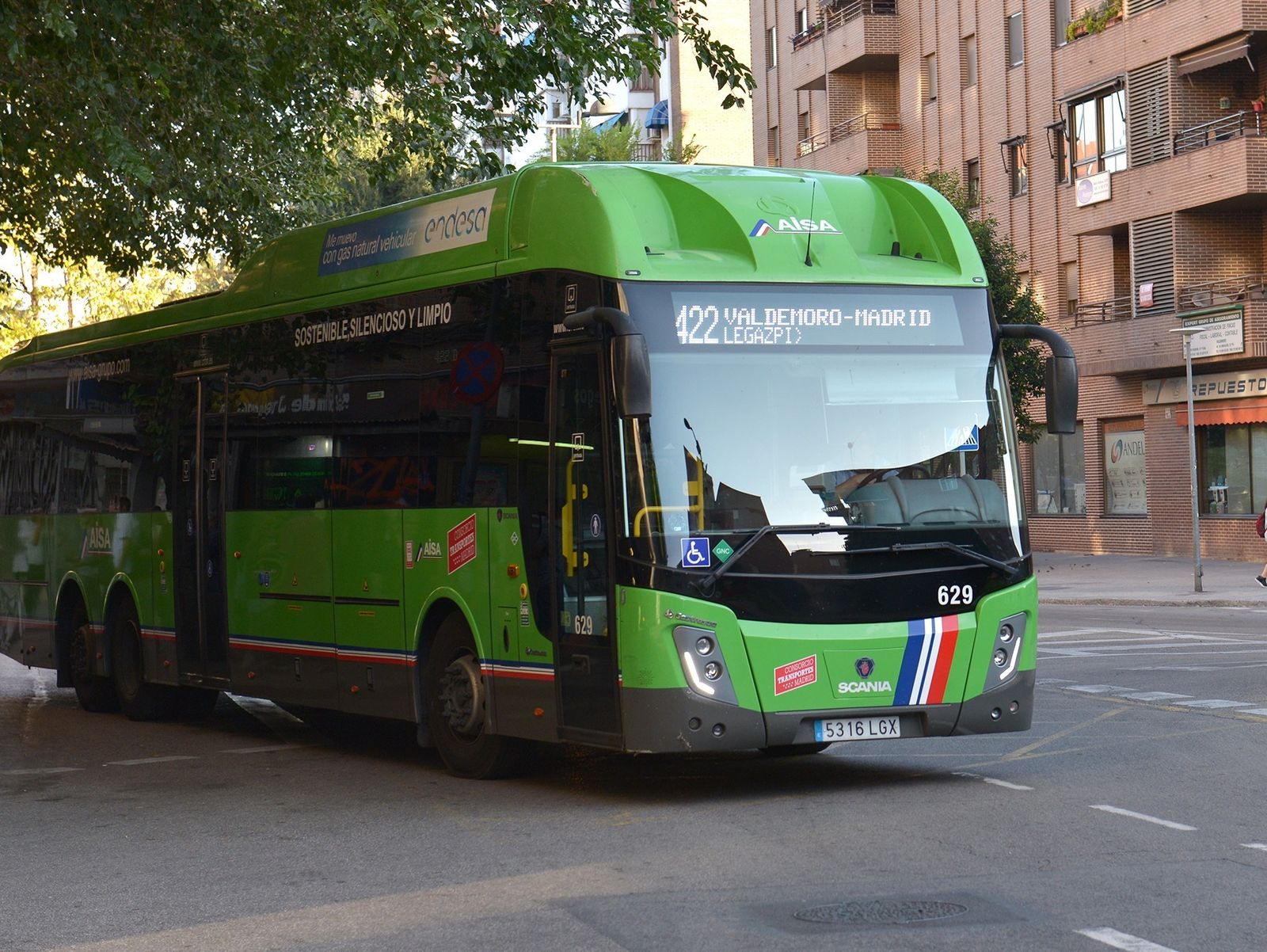 La línea de autobús 422 que conecta Madrid con Valdemoro amplía su frecuencia