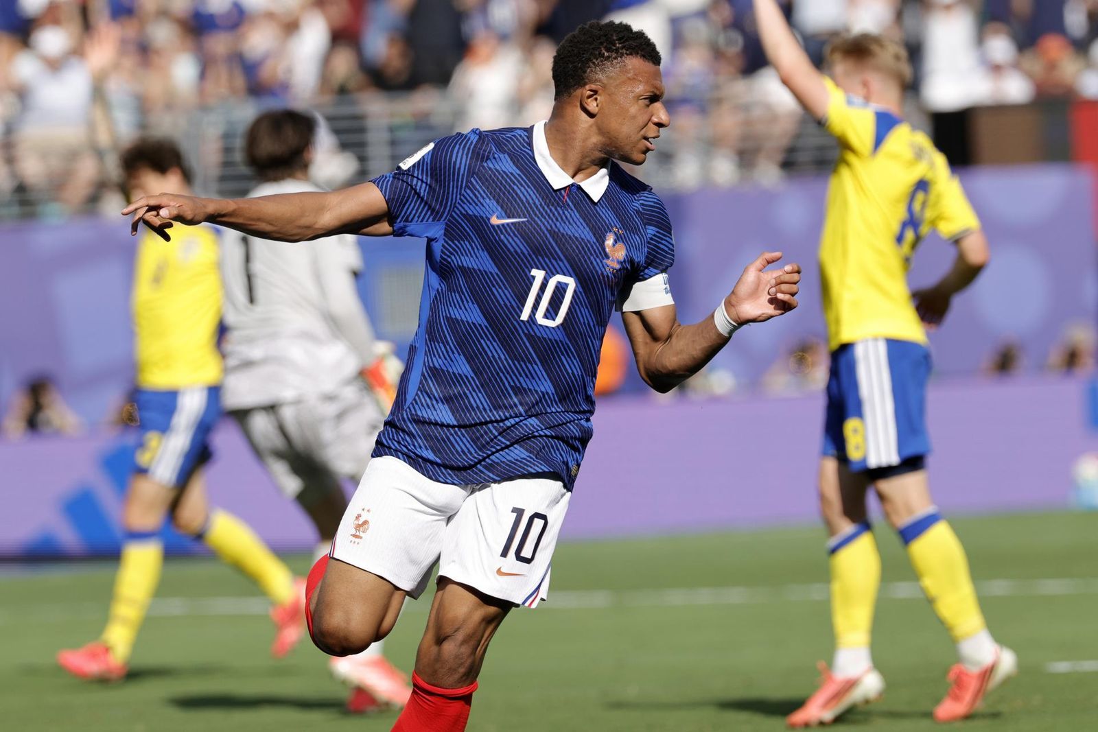 Mbappé ante Suecia