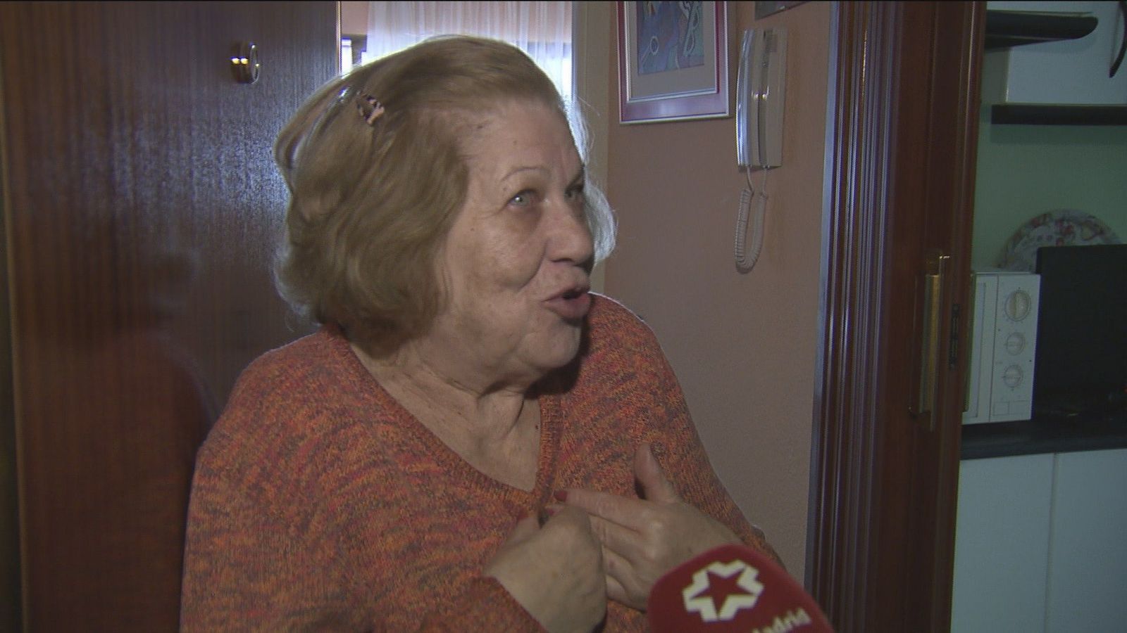 Hablamos con Alejandra, una anciana de Aluche con alzhéimer que ha sufrido una estafa
