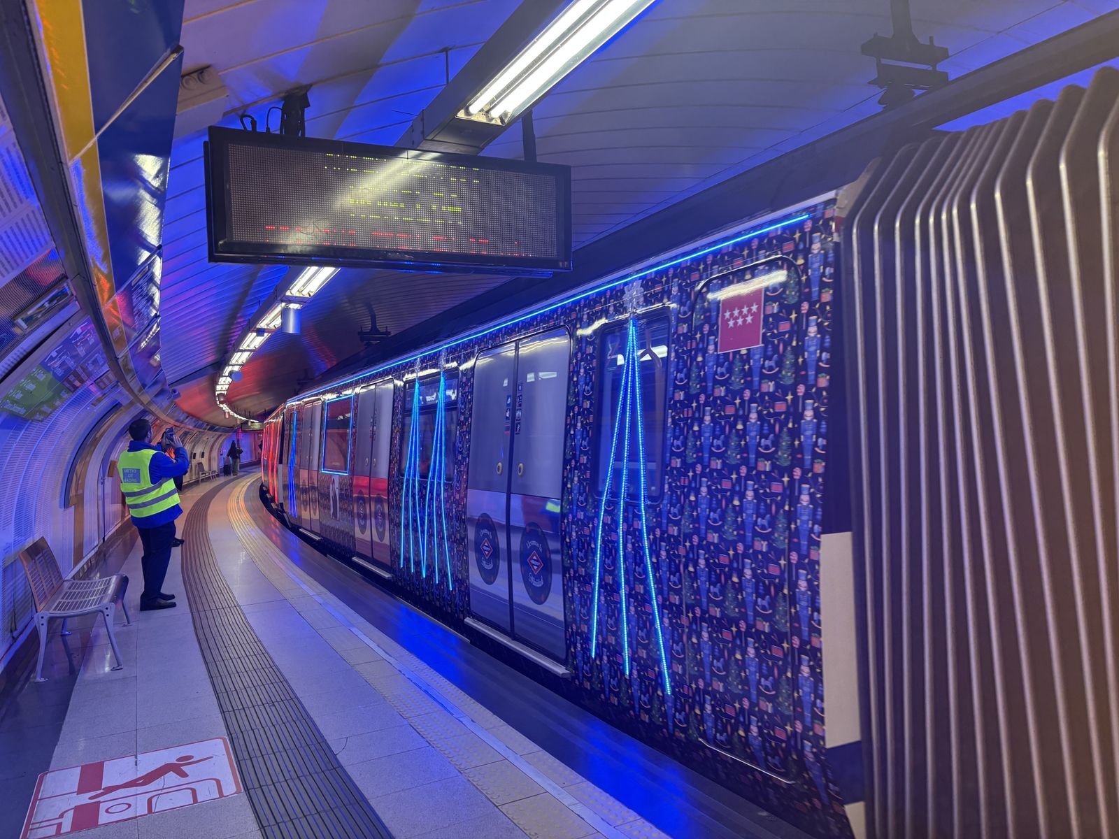 El Tren de la Navidad 2025 de Metro de Madrid