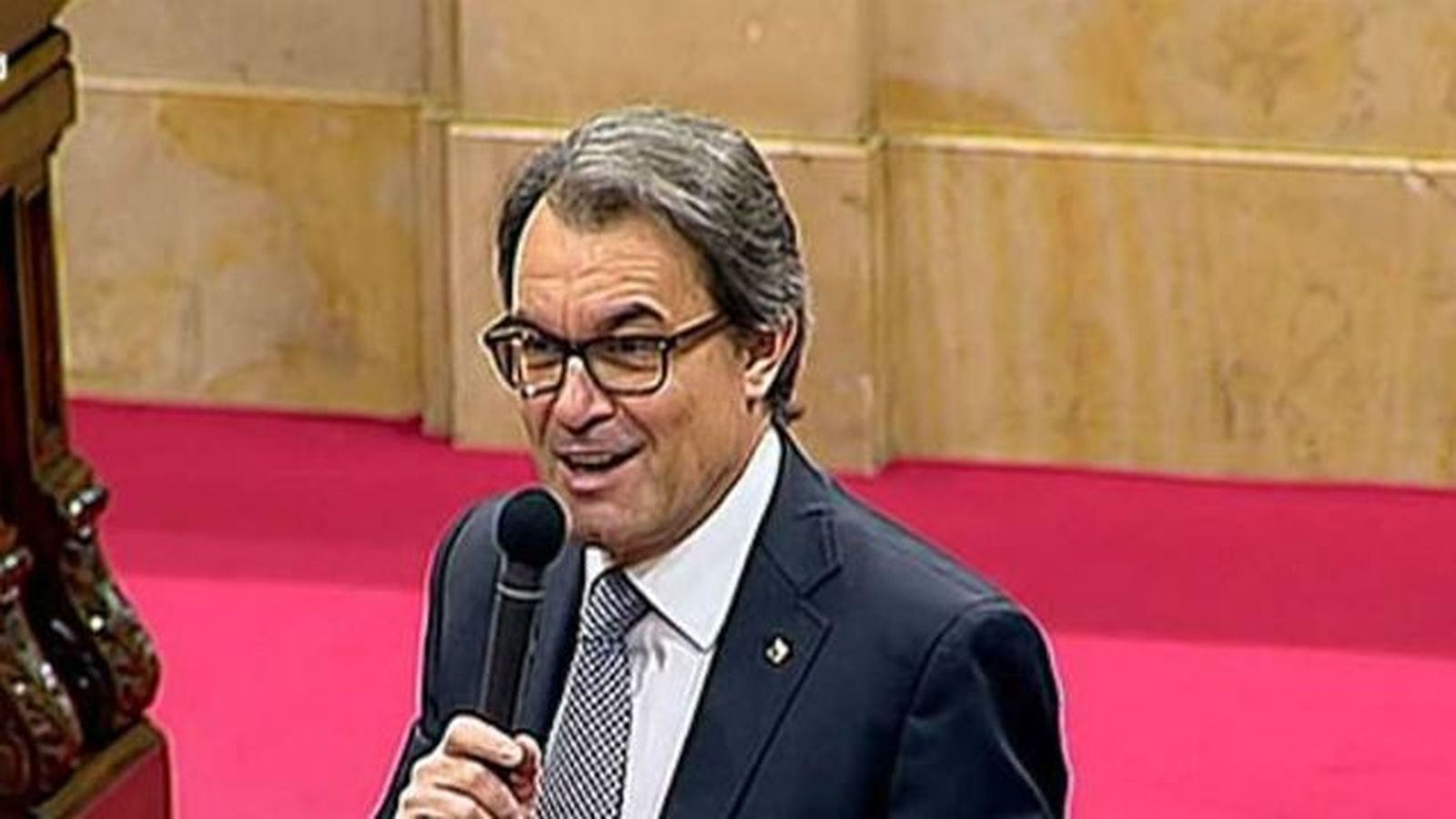 Mas da carpetazo a la etapa con  UDC con la vista puesta en el 27S