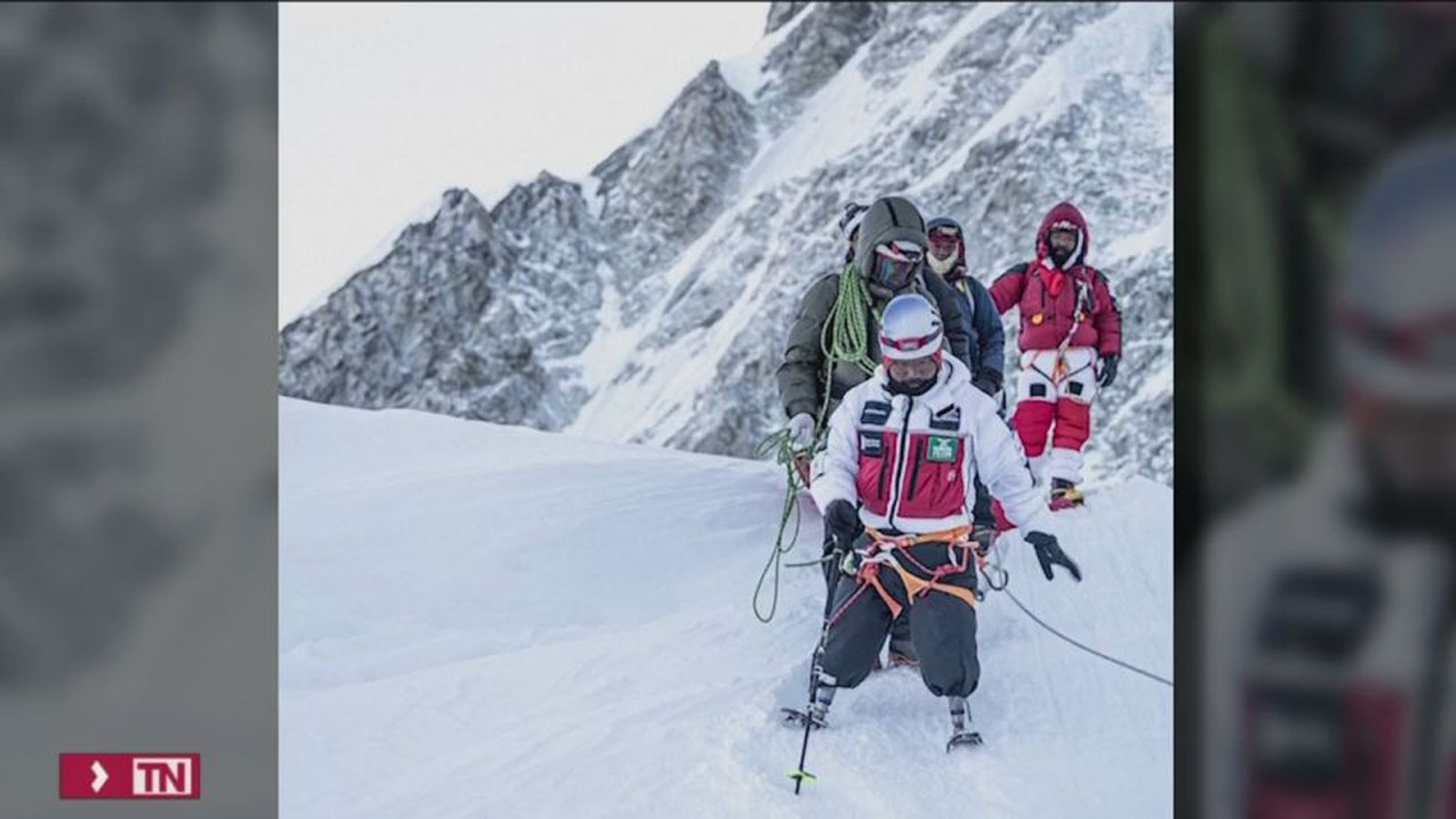 Corona el Everest con las dos piernas amputadas