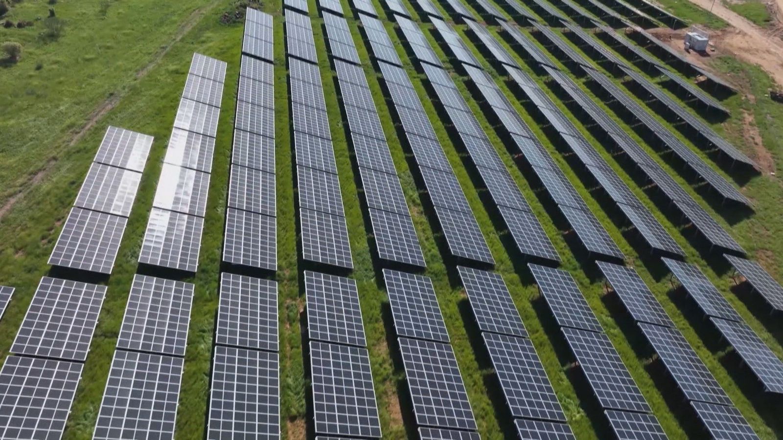 El PSOE censura  las graves acusaciones de la Comunidad a las macroplantas fotovoltaicas y le insta a ir a tribunales "si está tan claro"