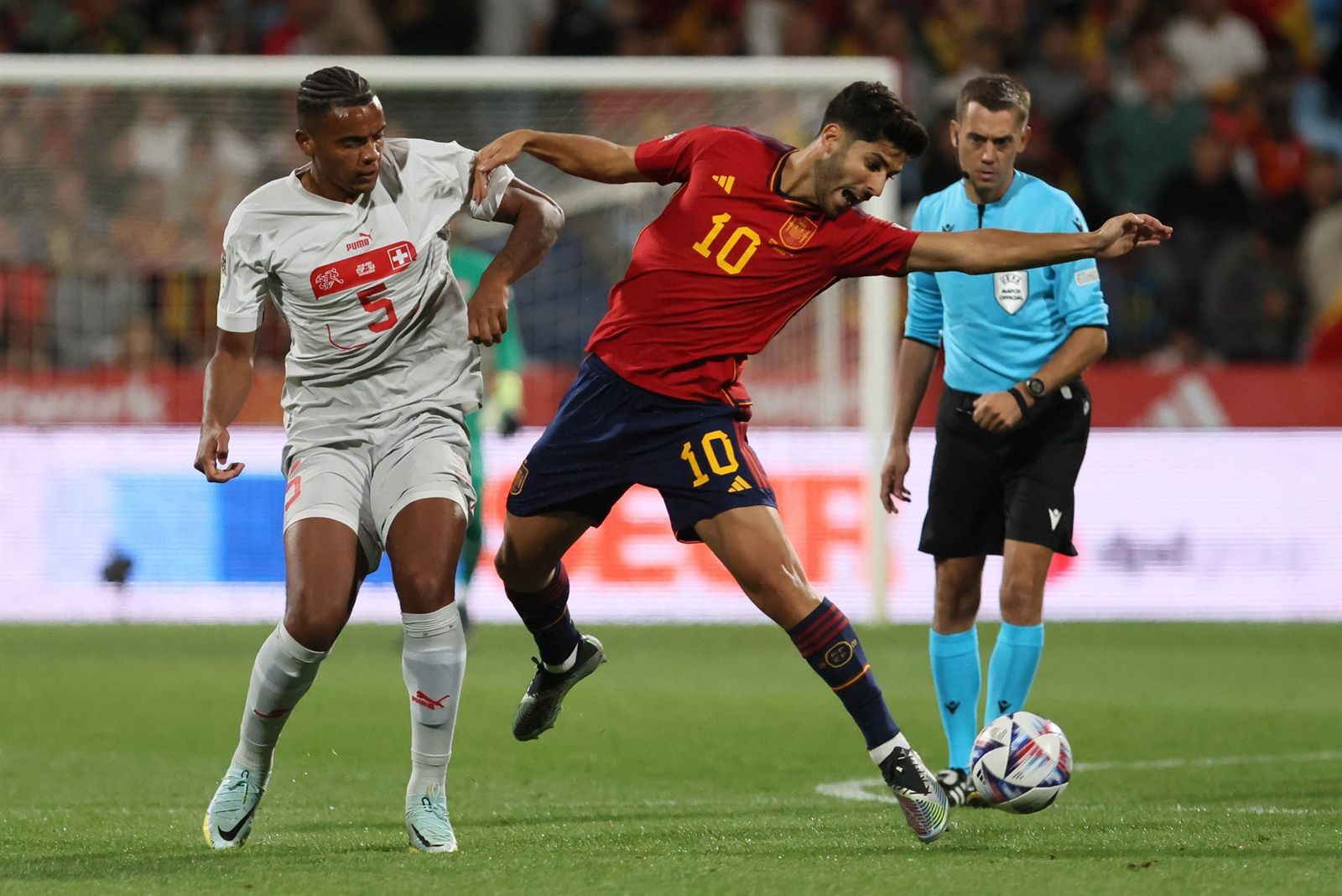 Marco Asensio ante Suiza