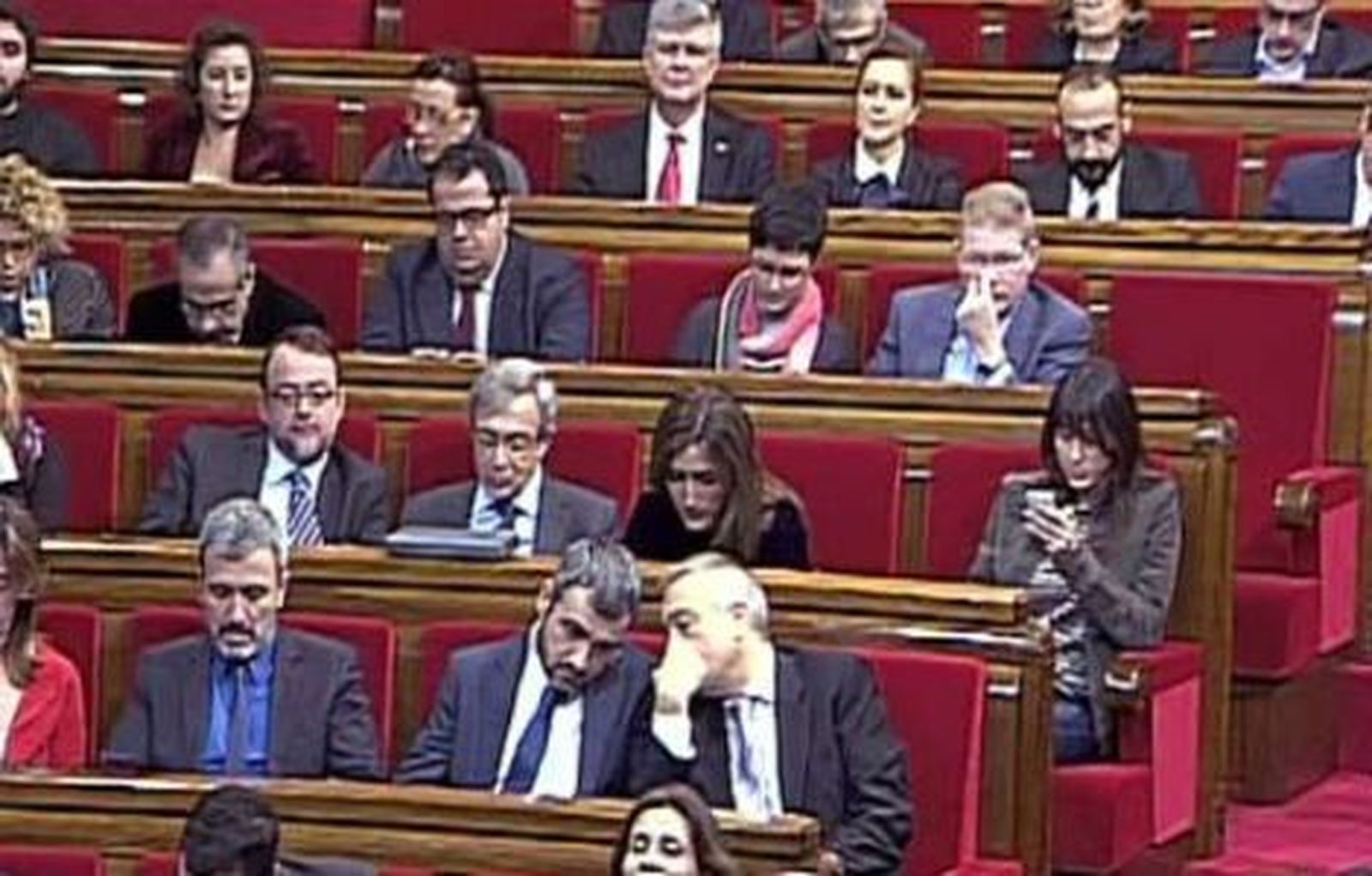 El Parlament aprueba llevar la consulta al Congreso con ruptura de voto del PSC