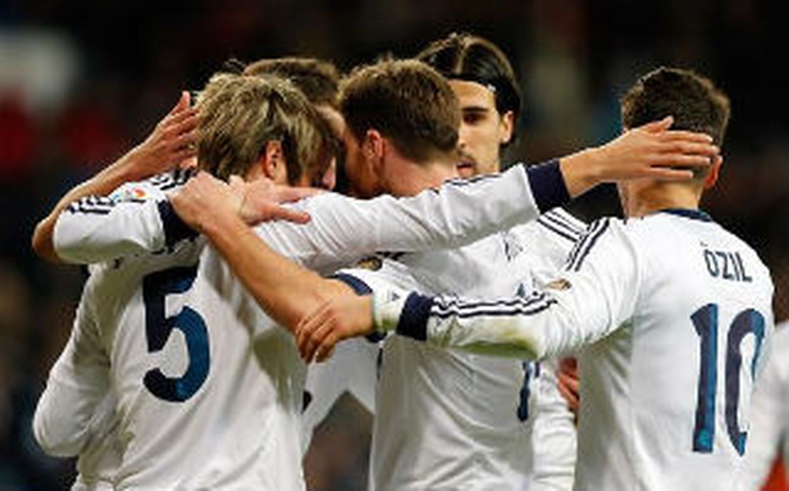 Los madridistas encarrilan (2-0) la eliminatoria ante el Valencia