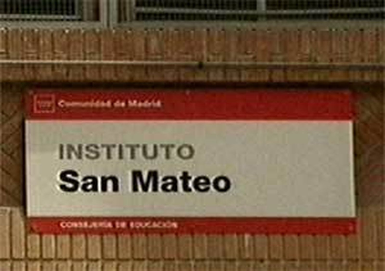 Alumnos de la Illinois visitan el San Mateo para conocer su programa de Excelencia