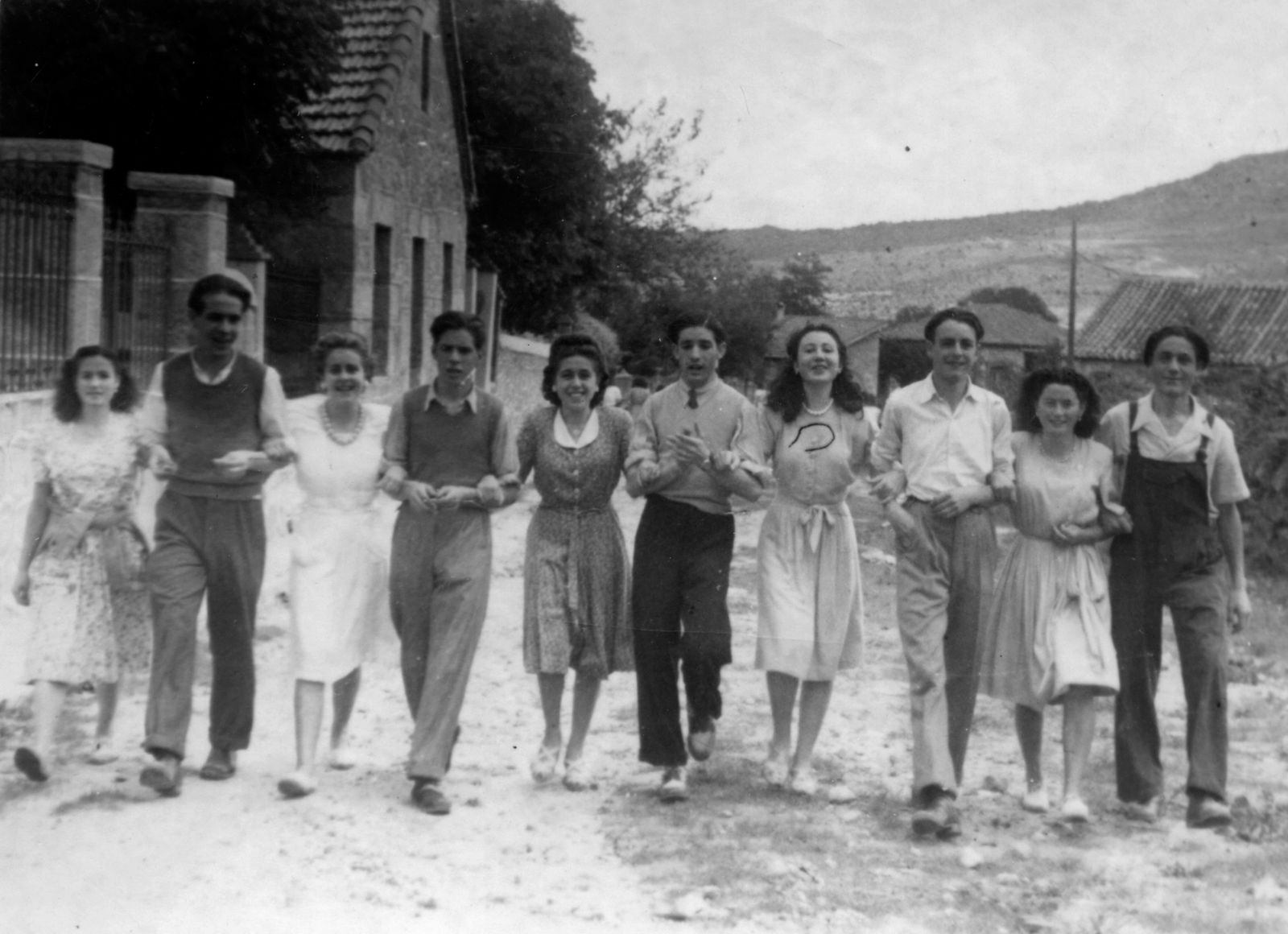 De paseo por la actual calle Juncarejo
