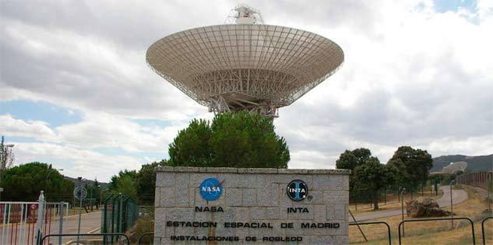 La principal antena de la base de seguimiento espacial de Robledo