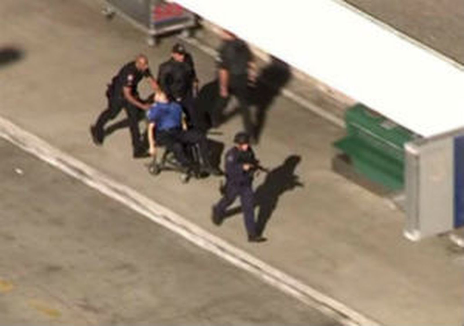 Tiroteo en el aeropuerto de Los Angeles
