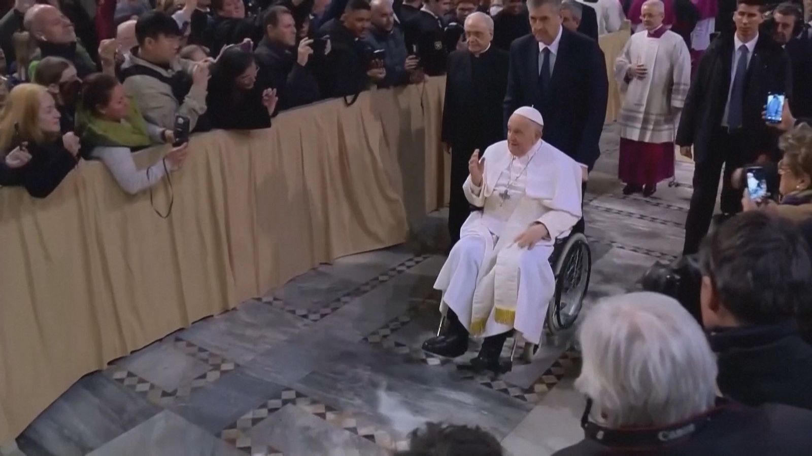 El Papa se mantiene "estable" tras sus últimas crisis respiratorias