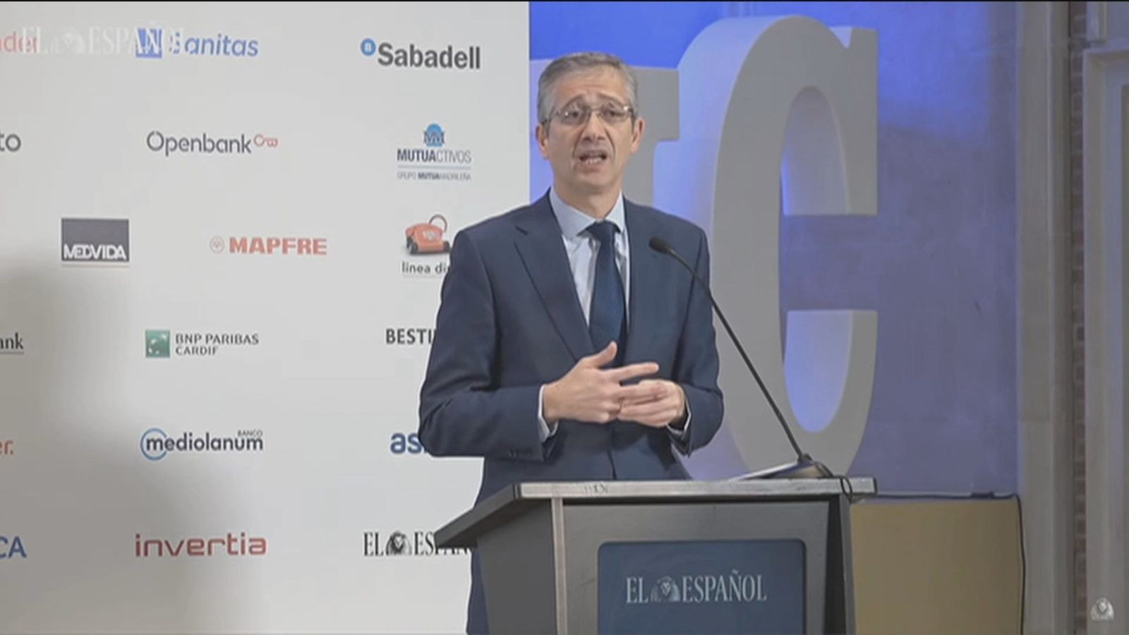 El Banco de España revisará al alza las previsiones de crecimiento y a la baja las de inflación