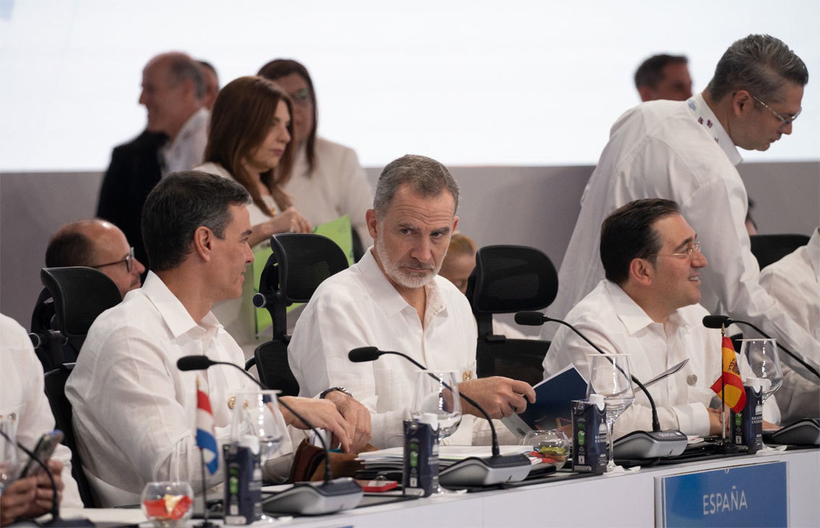 Pedro Sánchez, junto a Felipe VI y Albares en la XXVIII Cumbre Iberoamericana celebrada en República Dominicana
