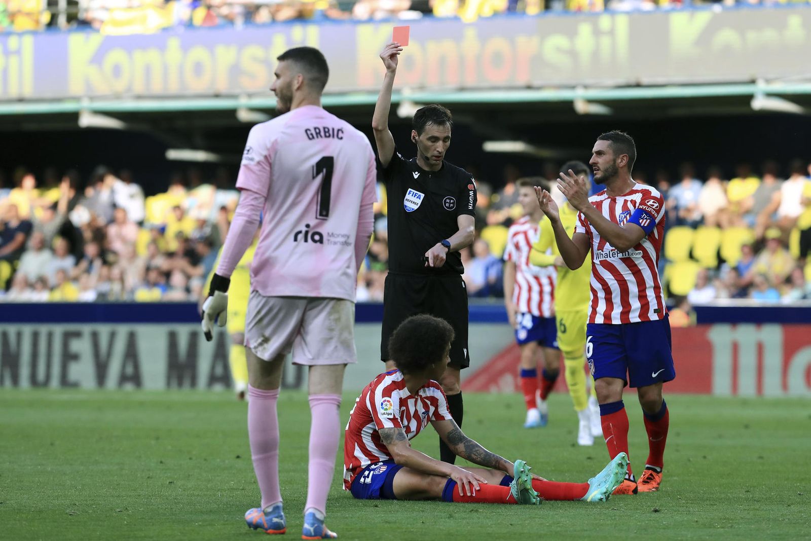 Al Atlético se le escapa el segundo puesto en el descuento
