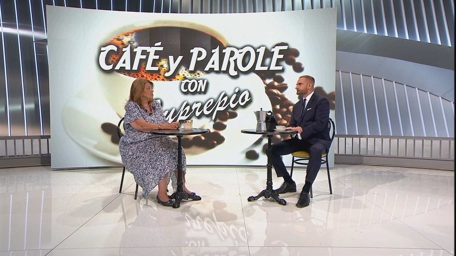 Elvira Rodríguez, sobre la marcha del rey emérito: "La monarquía no está en crisis"