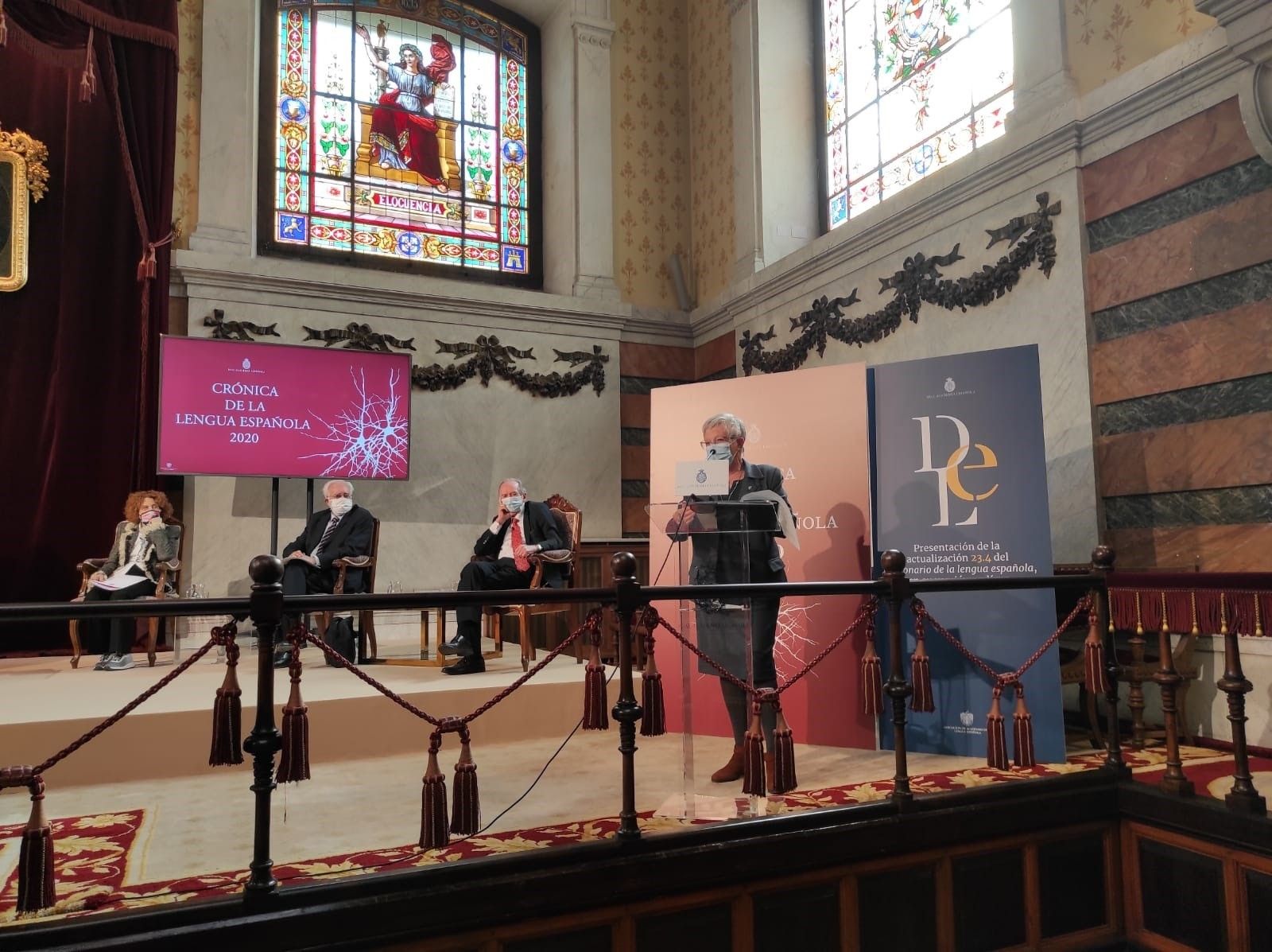 Presentación de la actualización 23.4 del «Diccionario de la lengua española» y de la «Crónica de la lengua española 2020'. En la imagen, la filóloga Paz Battaner En la sede de la RAE, en Madrid.