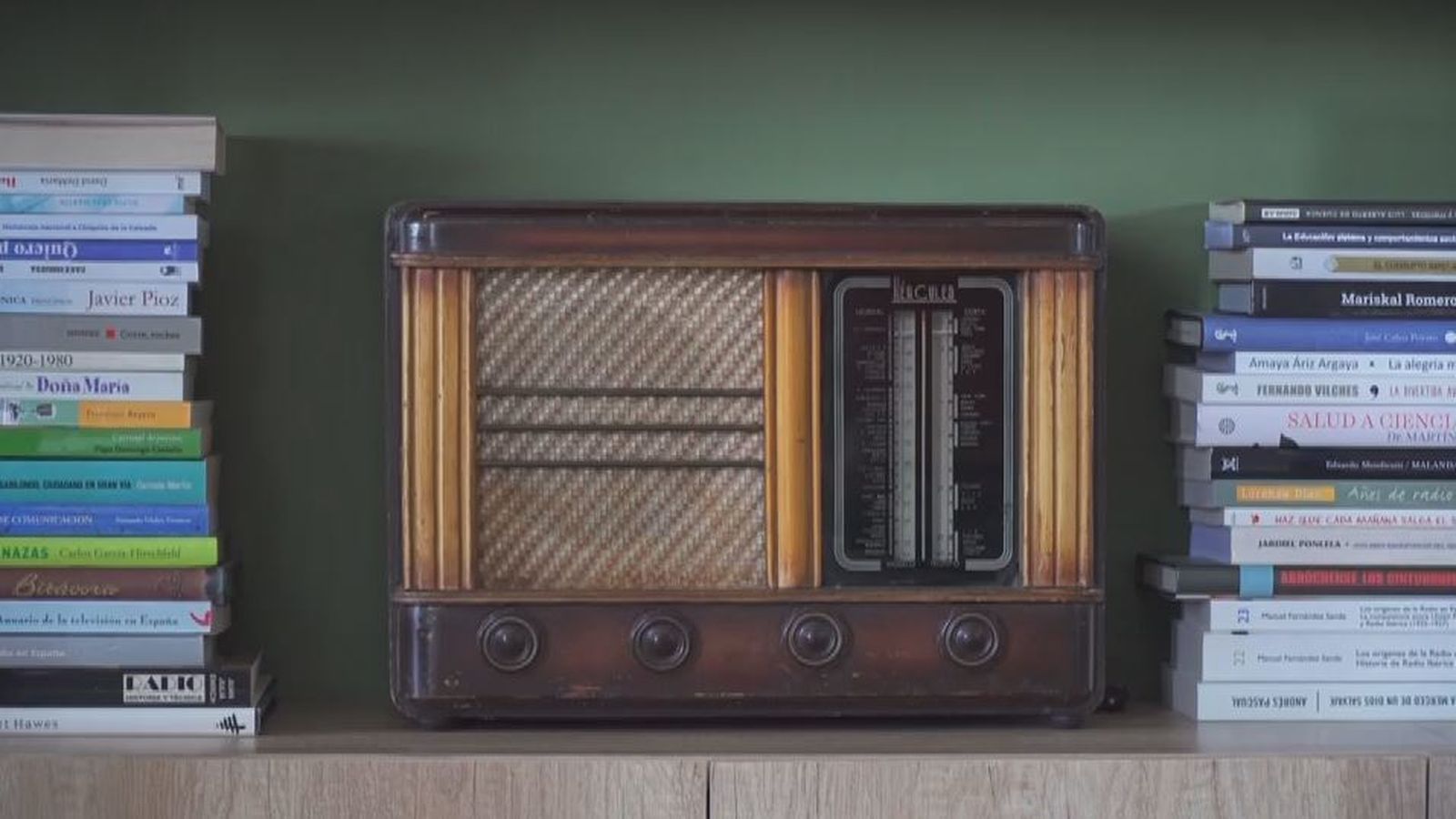 A Goyo le encantan los objetos de los años 60 y 70 y esta radio era de su madre.