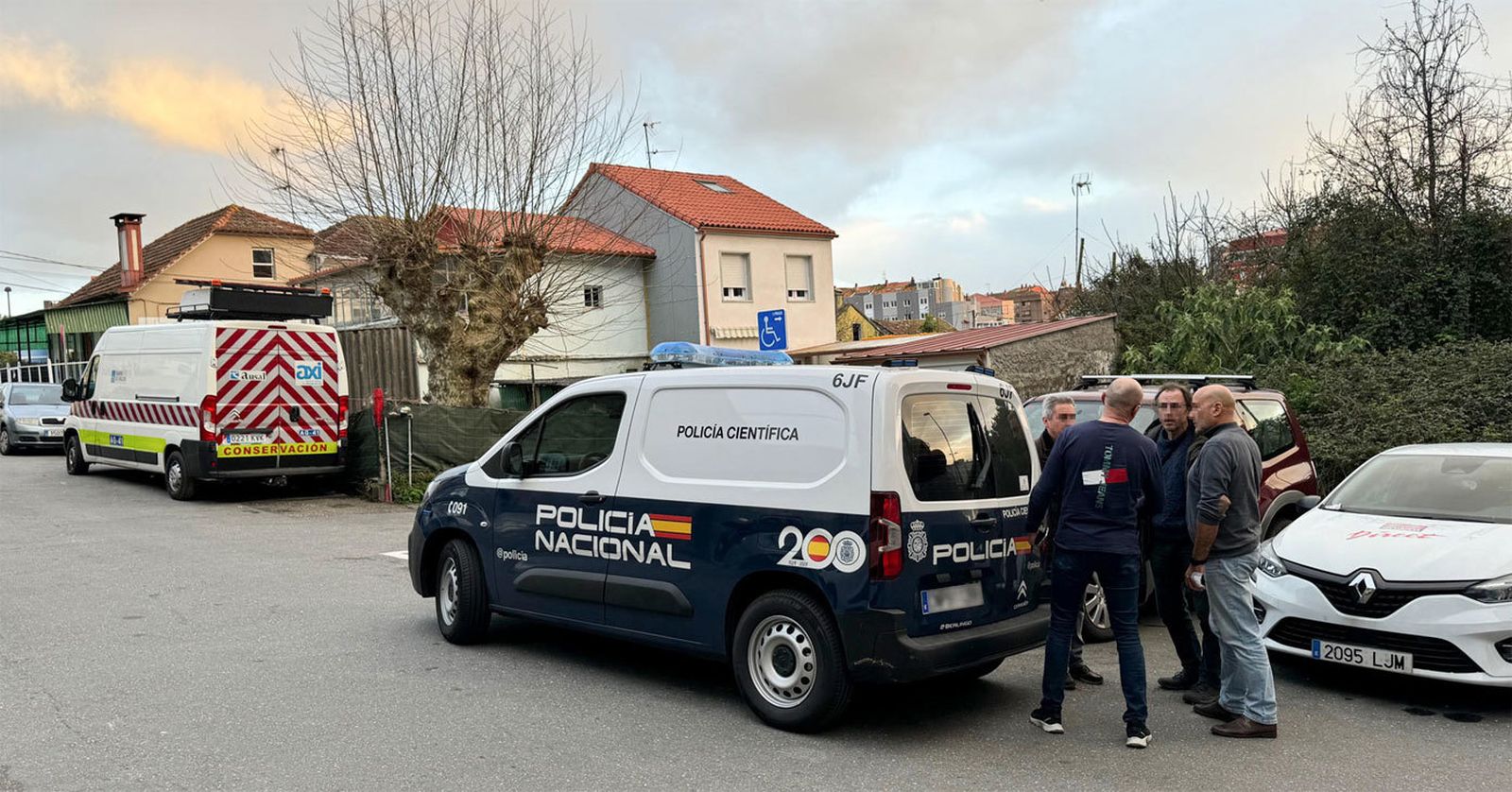 Encuentran el cadáver descompuesto de una mujer en una maleta  abandonada en un solar de Vigo