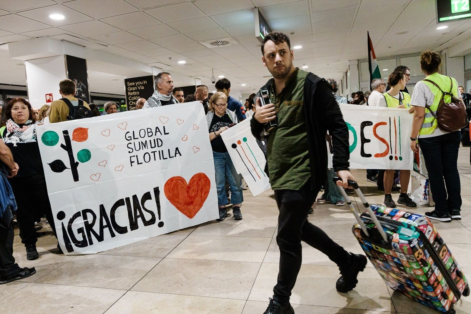 Llegan a España 27 de los 28 activistas de la flotilla de Gaza que aún estaban retenidos en Israel