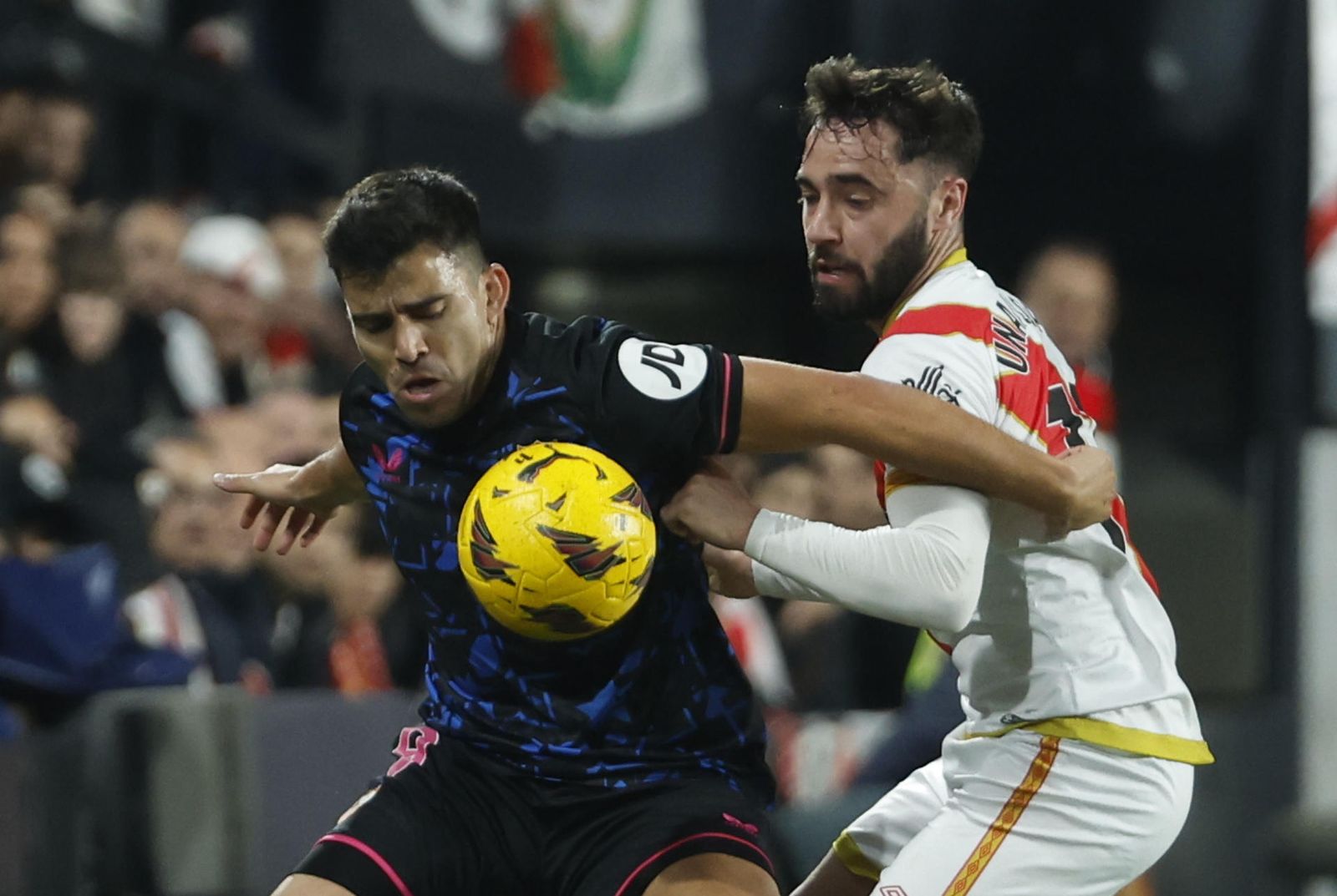 Unai López ante Marcos Acuña