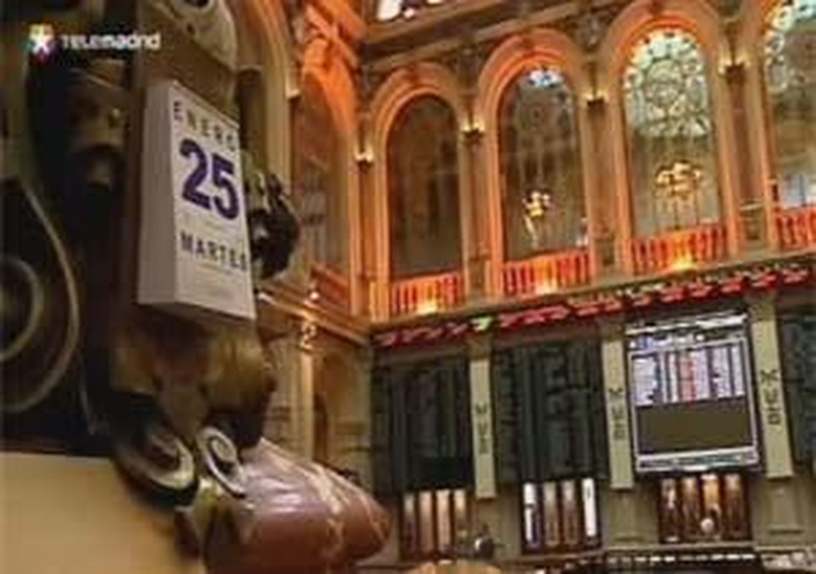 El rescate de las cajas por parte del Gobierno hunde la bolsa